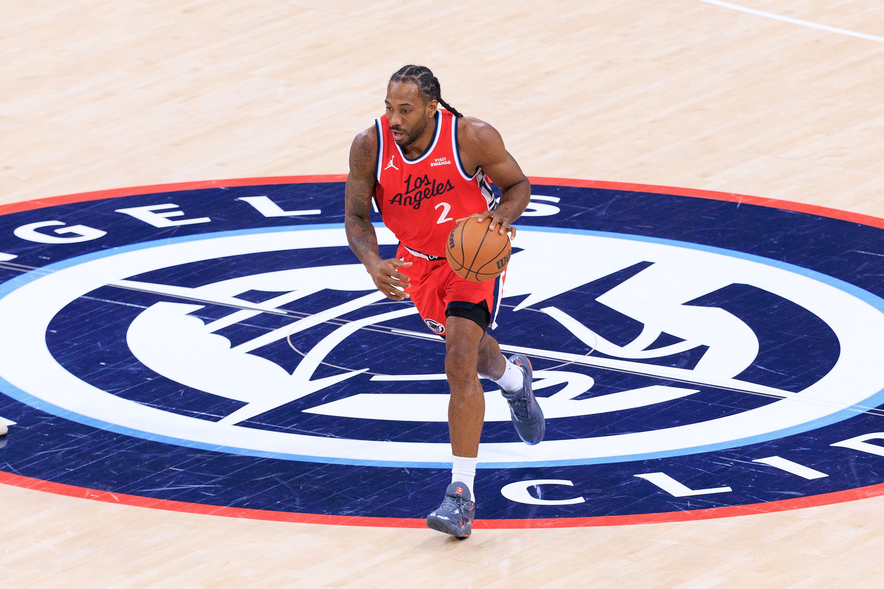 世界杯安装包-机器人稳！伦纳德个人生涯连续第55次砍20+ 继续刷新生涯纪录